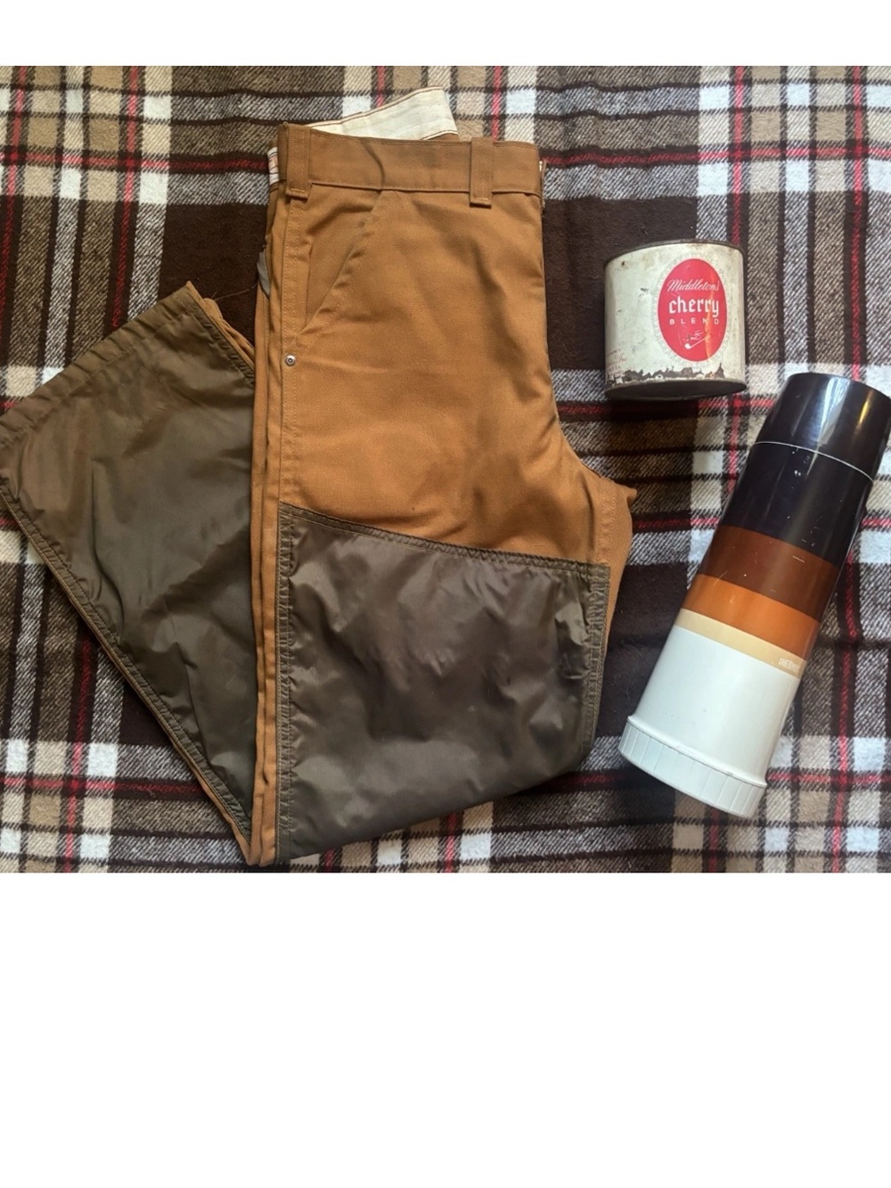 Vintage Men's Two-Tone Tan and Olive Cargo Pants by Saftbak